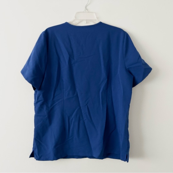 Figs Royal Blue Casma™ Three-Pocket Scrub Top - Picture 6 of 6